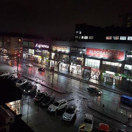2х комнатная с ремонтом в центре.Renovated, center Apartment Khmelʼnytsʼkyy Екстериор снимка