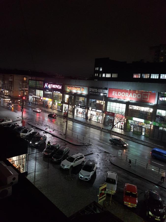 2х комнатная с ремонтом в центре.Renovated, center Apartment Khmelʼnytsʼkyy Екстериор снимка