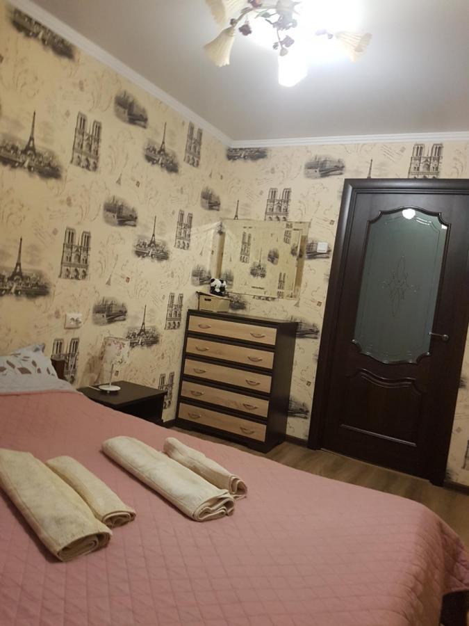 2х комнатная с ремонтом в центре.Renovated, center Apartment Khmelʼnytsʼkyy Екстериор снимка